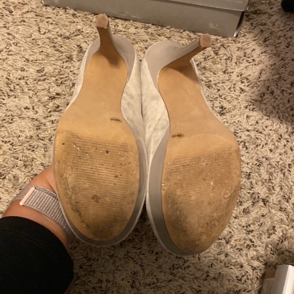 JessicabSimpson, ecru, suede platform heels - Picture 3 of 3